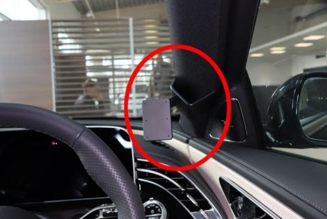 Driving Innovation: The Two-Part Brodit Phone Holder System for Your Mercedes E Class